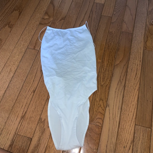 Open Back White Bodysuit - Picture 1 of 2